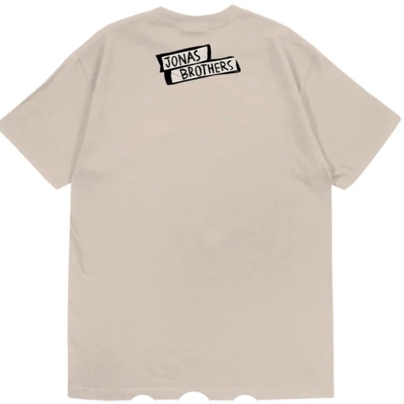 Jonas Brothers: The Tour Newark New Jersey T-Shirt from December 6th 2023 - Picture 2 of 4